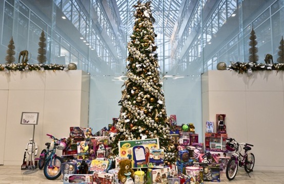 Jonesdayprovidencehousegivingtree
